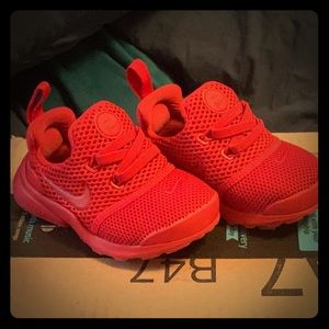Baby NIKE - PRESTO Fly - Red - Size 5